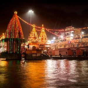 Thumbnail - Night temple view in Haridwar