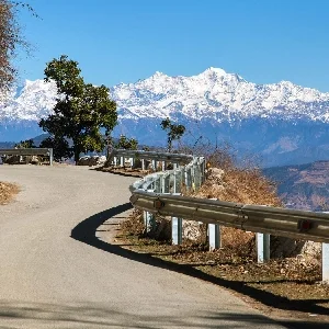 Thumbnail - Hill road in Mussoorie