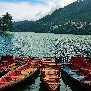 Thumbnail - Boating on Nainital Lake